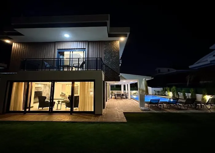 Villa De Oezel Muestakil Havuzlu, Plaja Yakin Luex Fethiye