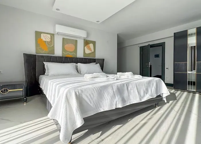 De Oezel Muestakil Havuzlu, Plaja Yakin Luex Villa Fethiye