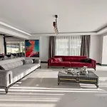 De Oezel Muestakil Havuzlu, Plaja Yakin Luex Fethiye