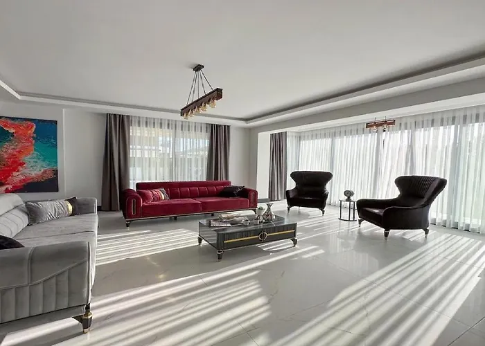 De Oezel Muestakil Havuzlu, Plaja Yakin Luex Villa Fethiye
